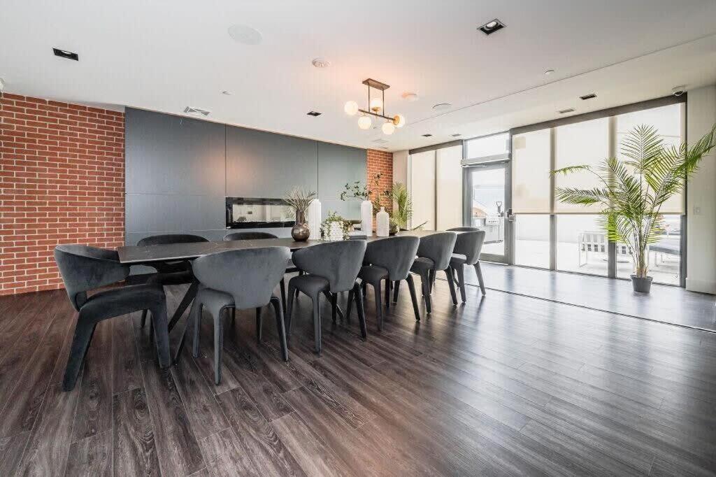 Stylish 2Br Condo - Balcony - Stunning City View Kitchener Buitenkant foto